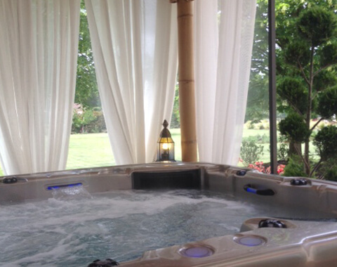 SPA Jacuzzi à Saint Cannat